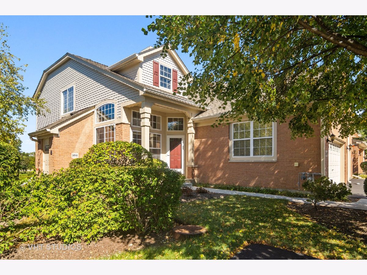 Townhomes & Homes Sold Sonoma Lake Zurich Illinois, 950 Orchard Pond