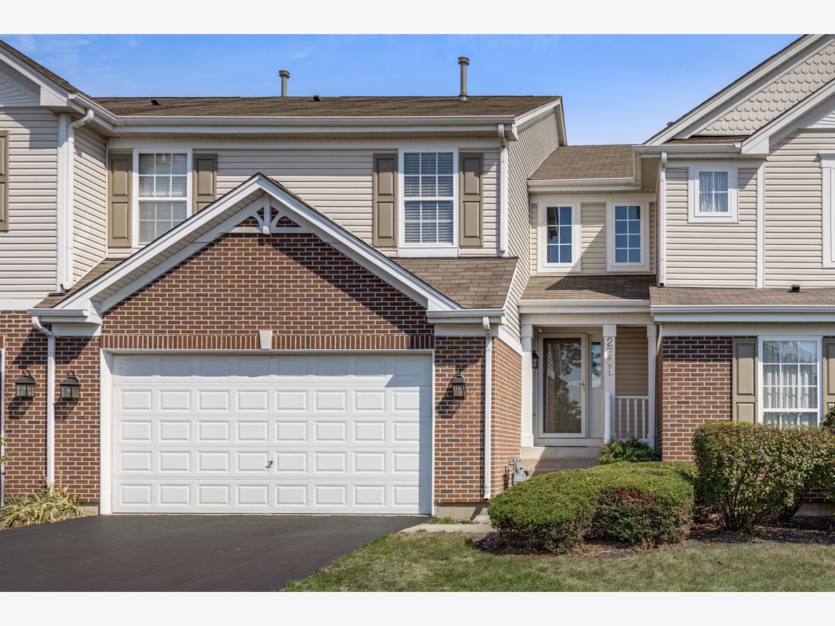 Homes & Townhomes & Condos Rented Fisher Farms Geneva Illinois, 2709 Lorraine