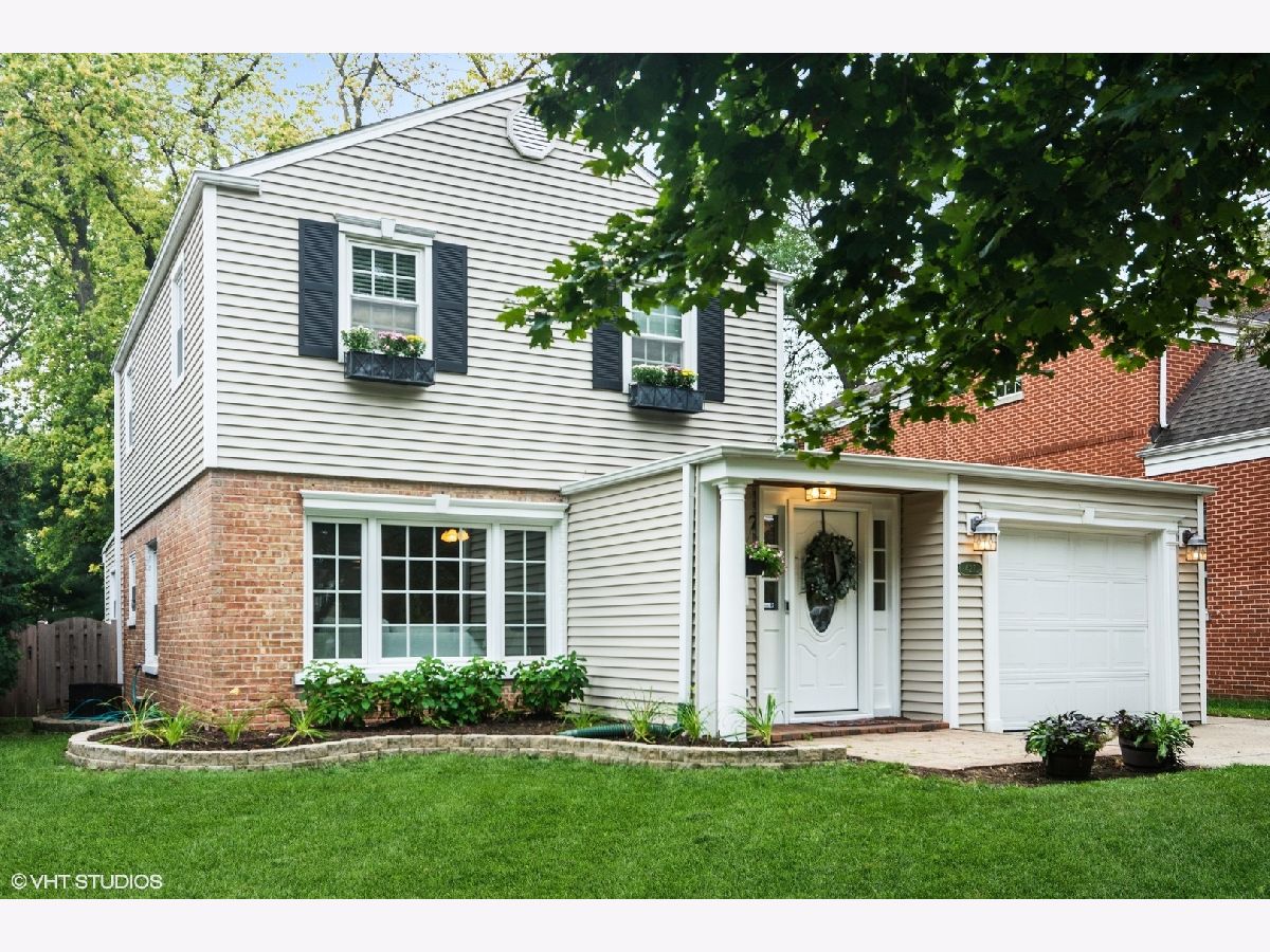 Homes & Townhomes & Condos Sold Stonegate Arlington Heights Illinois, 427 Windsor