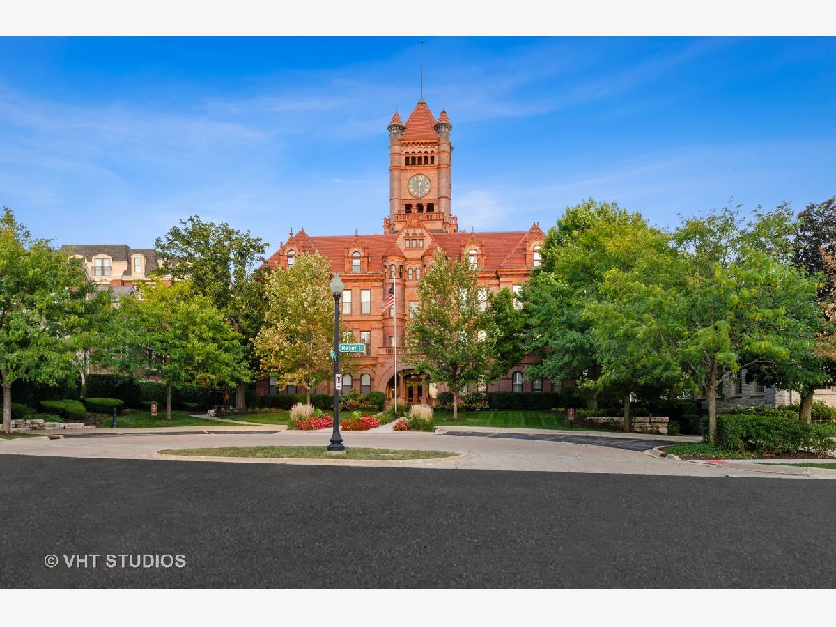 Condos & Townhomes Sold Courthouse Square Wheaton Illinois, 201 Reber