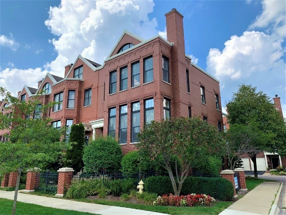 Townhomes Rented Tower Crossing Glenview Illinois, 1903 Admiral