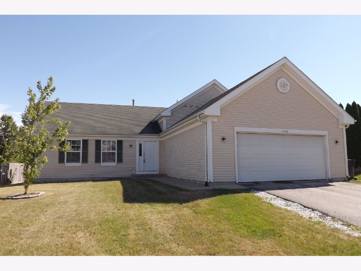 Homes & Condominiums Sold Oakbrook Woods Belvidere Illinois, 2392 Oakwood