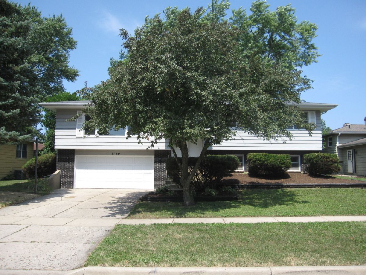 Homes & Condominiums Rented Century Oaks Elgin Illinois, 1140 Countryside