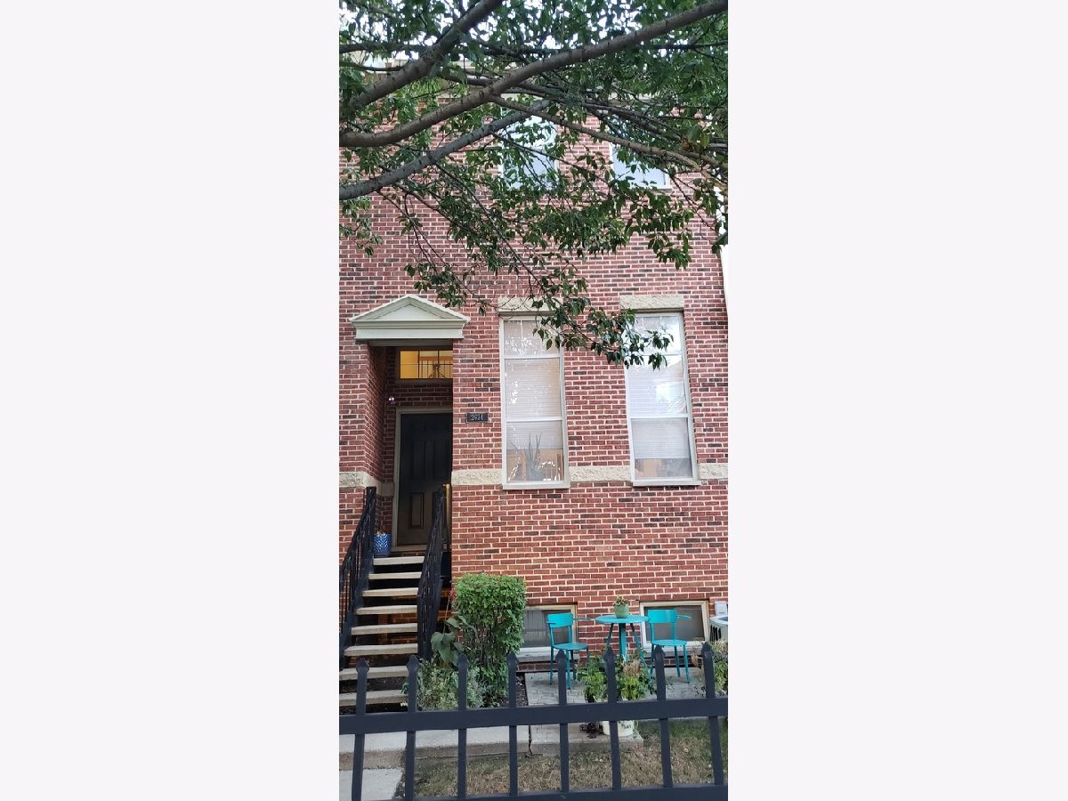 Townhomes Sold Belmont River Club Chicago Illinois, 2634 Belmont
