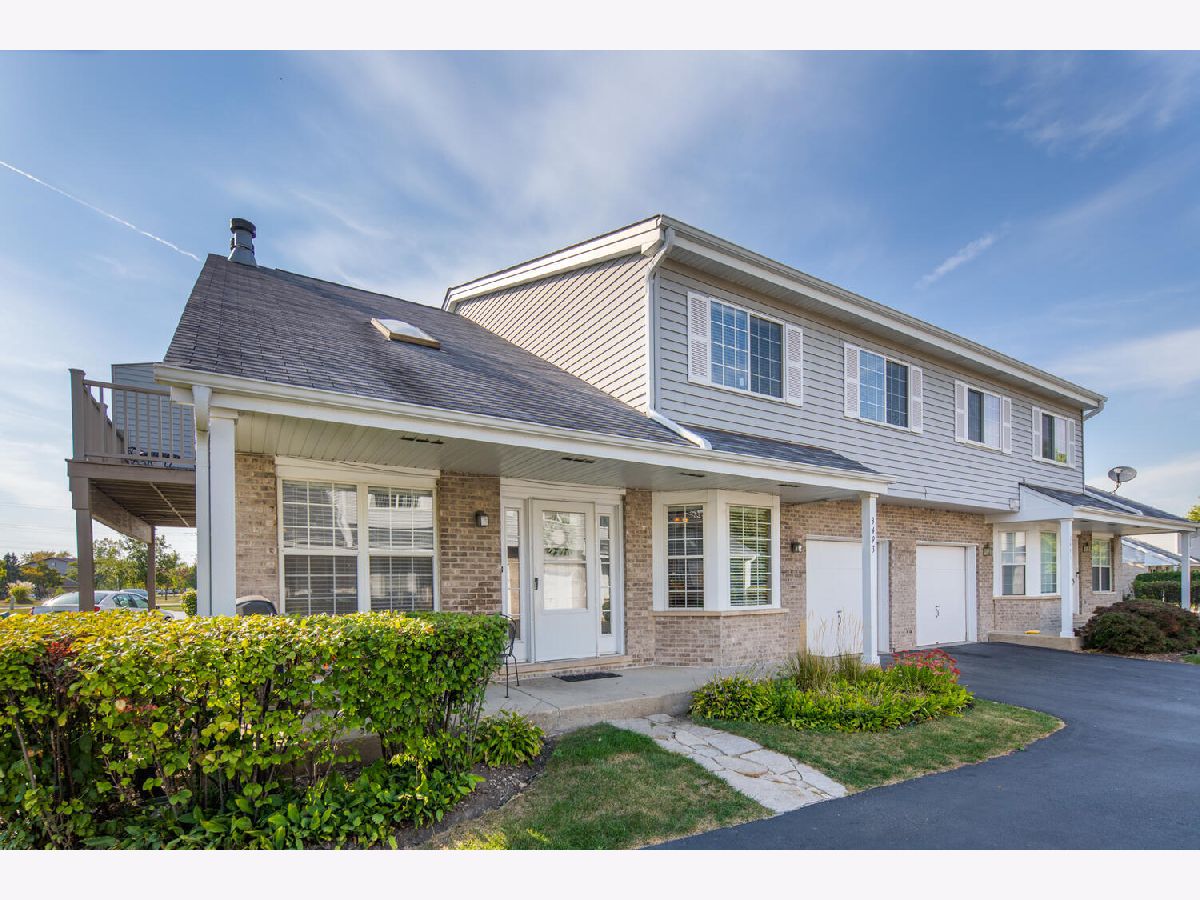 Townhomes & Condos Sold Emerald Shores Aurora Illinois, 3493 Willowview