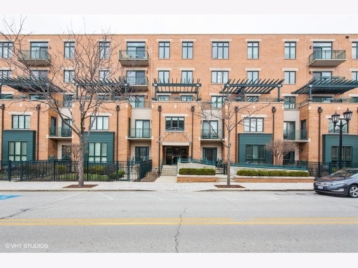 Condos & Townhomes Rented Museum Square Elmhurst Illinois, 131 Adelaide