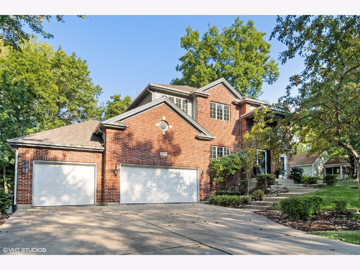 Homes & Townhomes Sold Woods Of Oak Hills Bartlett Illinois, 930 Doral