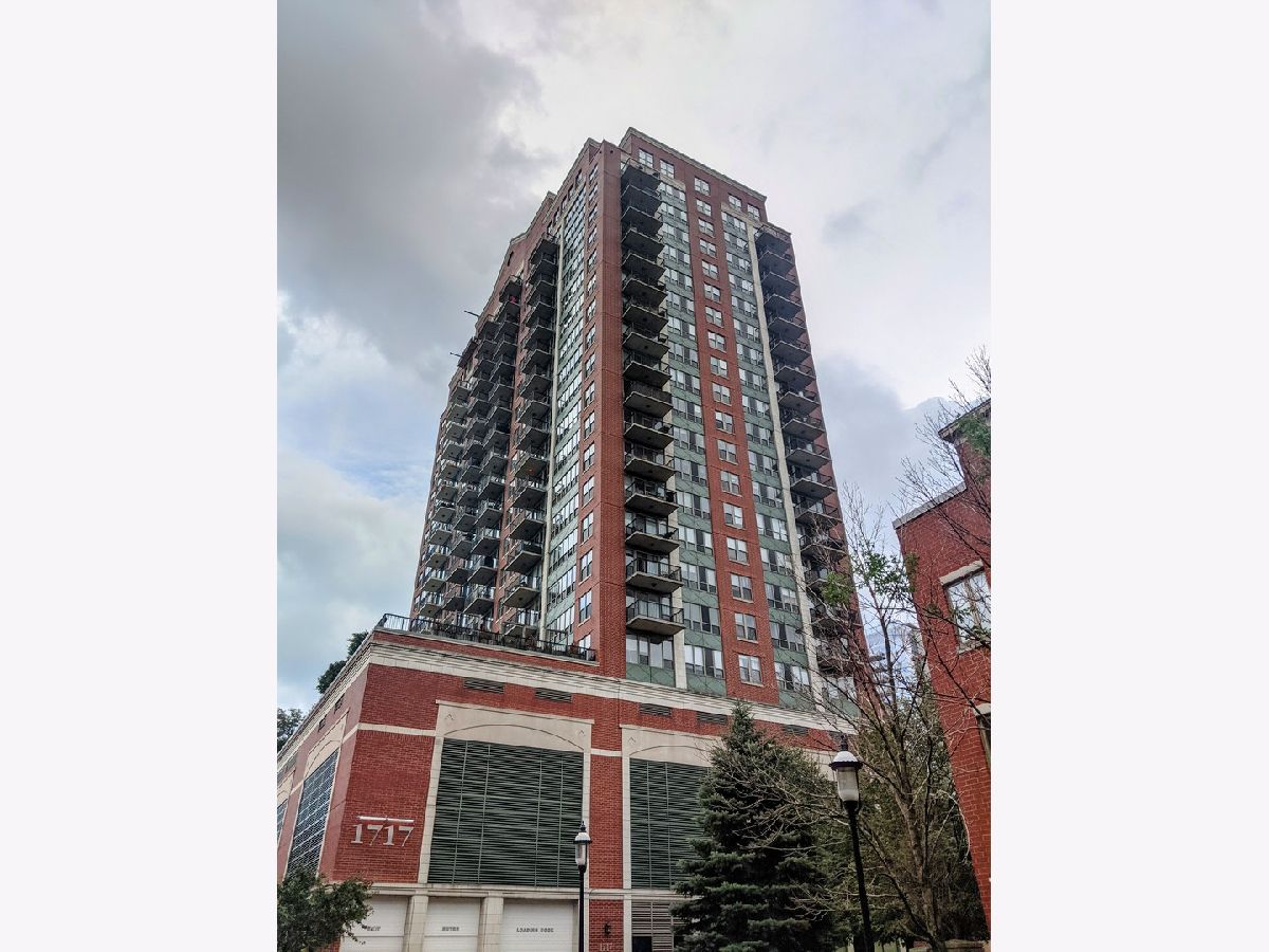 Condos & Townhomes & Homes Rented Prairie District Homes Chicago Illinois, 1717 Prairie