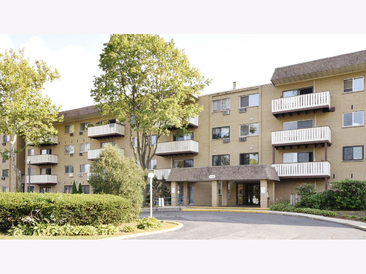 Condominiums & Homes Sold Westgate Mount Prospect Illinois, 290 Westgate