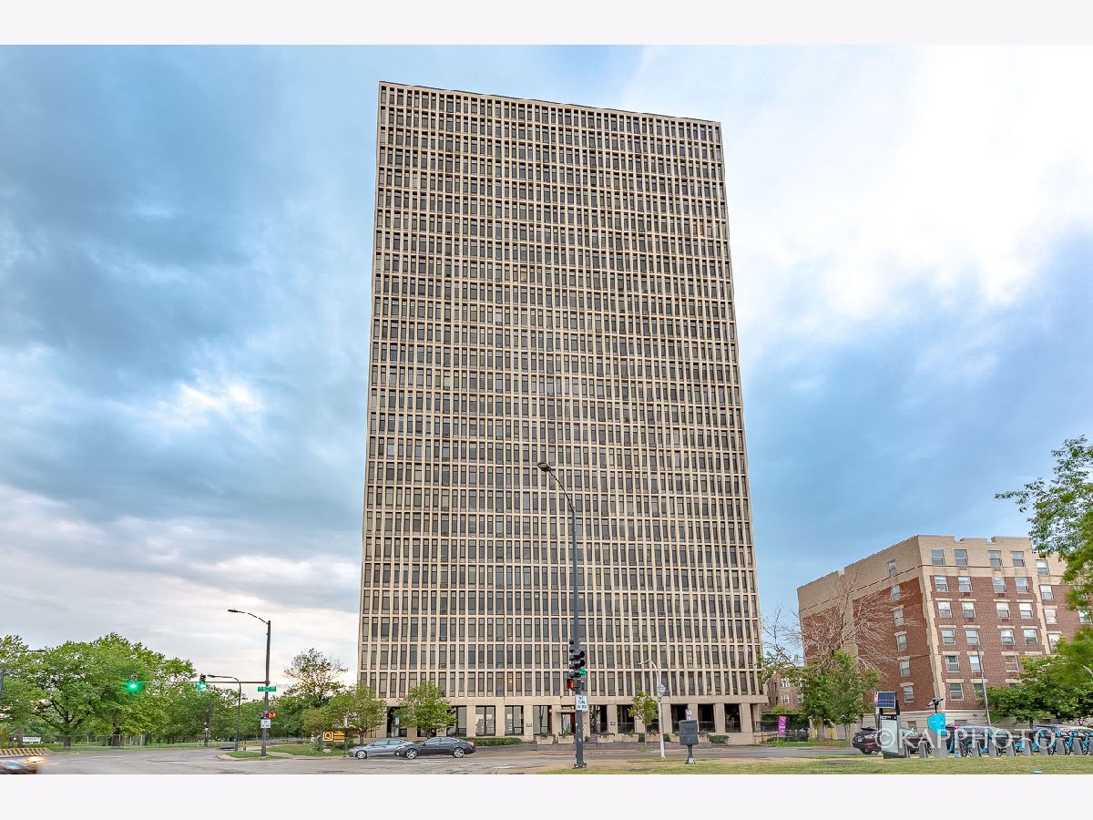 Condominiums Rented Quadrangle Condos Chicago Illinois, 6700 South Shore