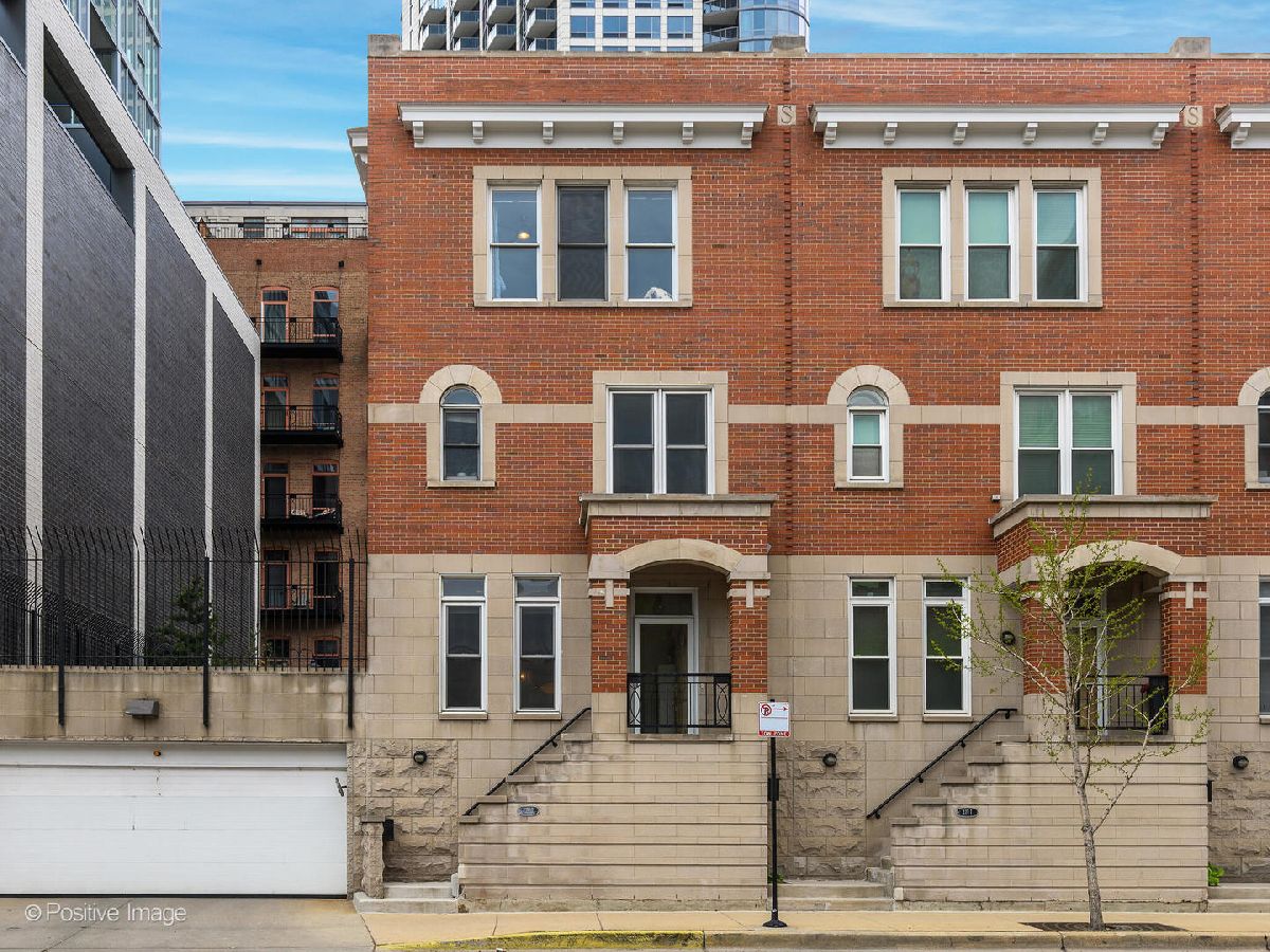 Townhomes & Condos Sold The Sexton Chicago Illinois, 419 Grand