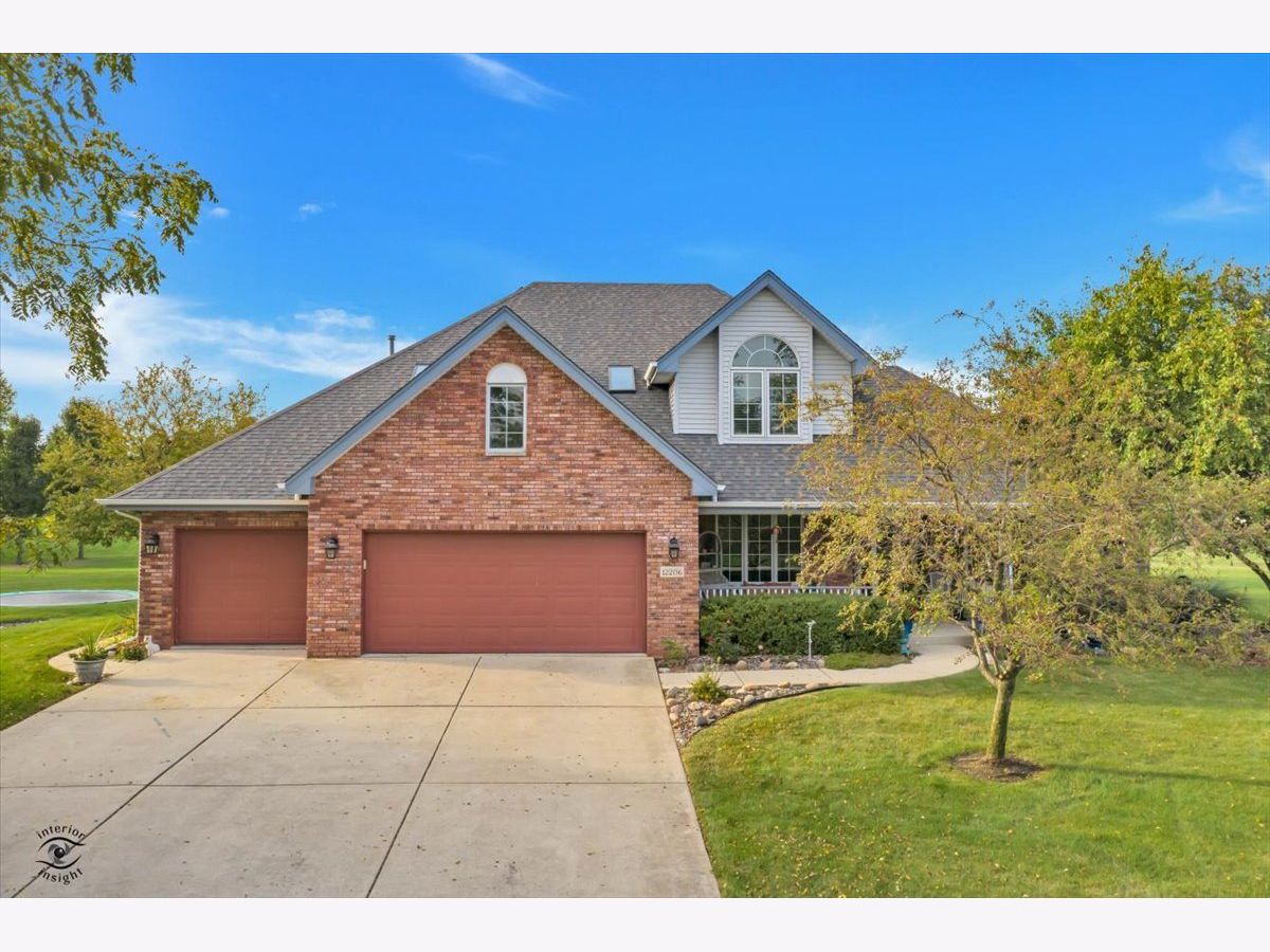 Homes Sold Chessington Grove East New Lenox Illinois, 12206 Cashlenan