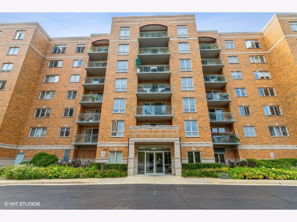 Condominiums Sold Eagle Point Niles Illinois, 6815 Milwaukee