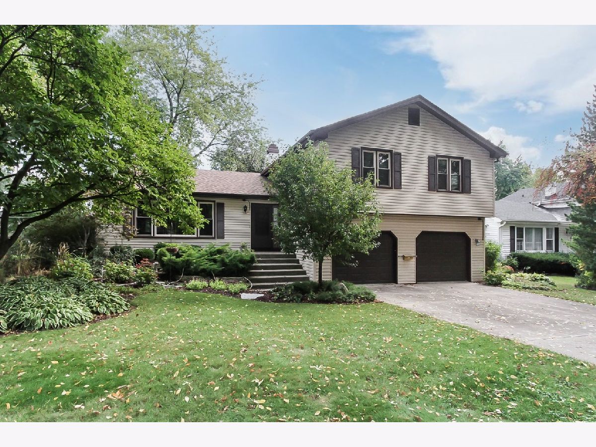  Sold Bartlett Illinois, 827 Brookside