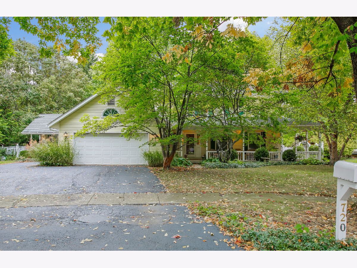 Homes Sold Buttonwood Naperville Illinois, 720 Clovetree