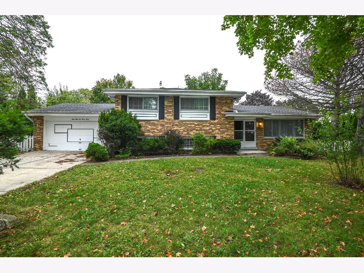 Homes Sold Pinehurst Manor Palatine Illinois, 946 Holly