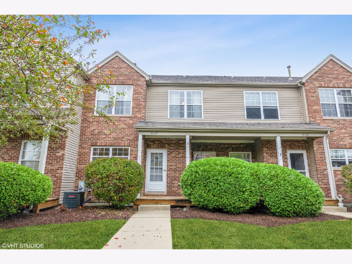 Townhomes & Condos Sold Stonegate Of Heron Creek Sycamore Illinois, 517 Stonegate