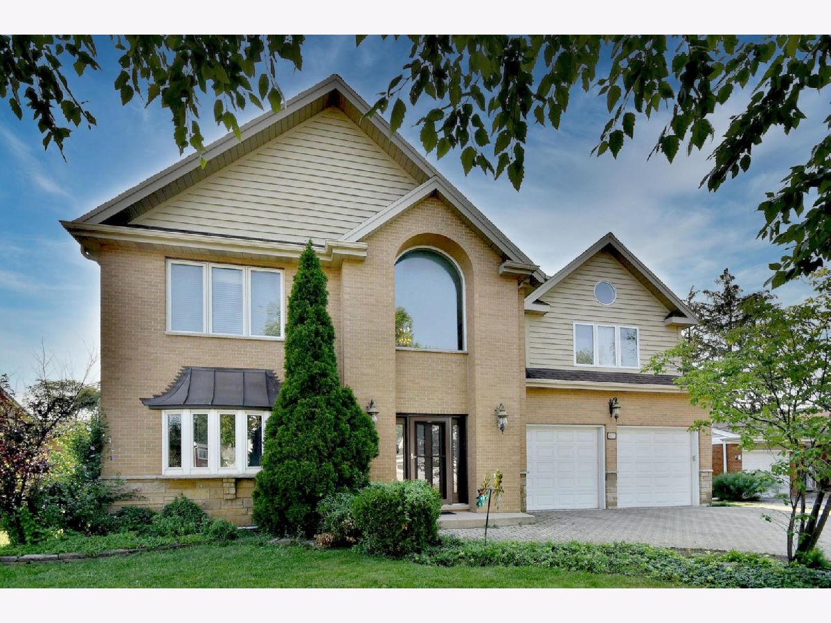 Homes Rented Brynhaven Elmhurst Illinois, 409 Huntington