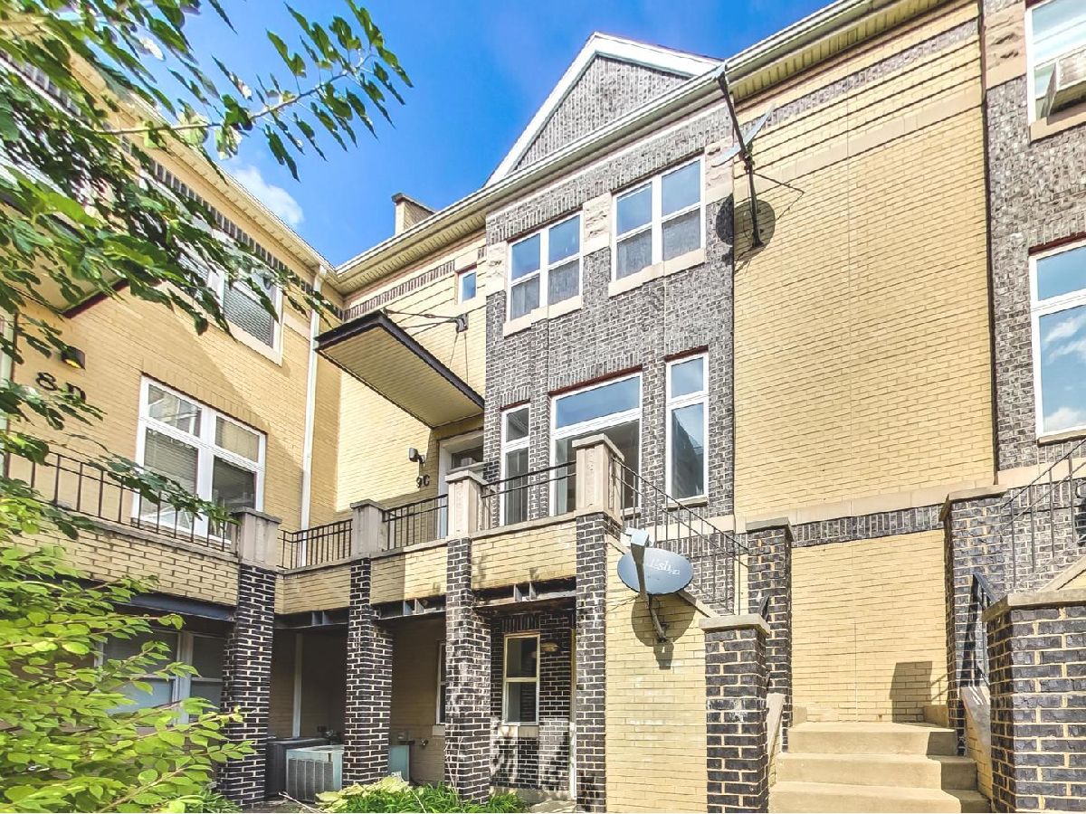 Townhomes Sold Ingleside Court Chicago Illinois, 6200 Ingleside