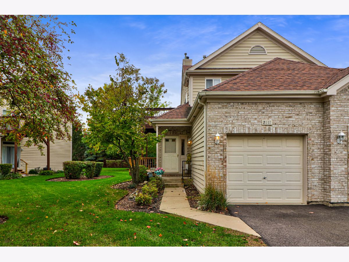 Townhomes & Condos Sold Countyline Algonquin Illinois, 2111 Glacier