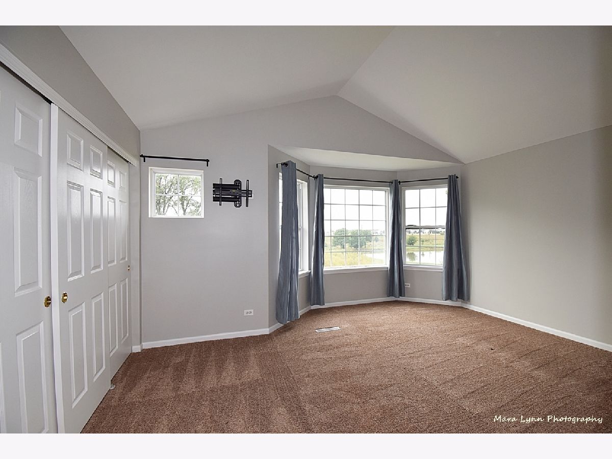 814 Hidden Creek Lane, North Aurora, Illinois 60542 MLS 11241372