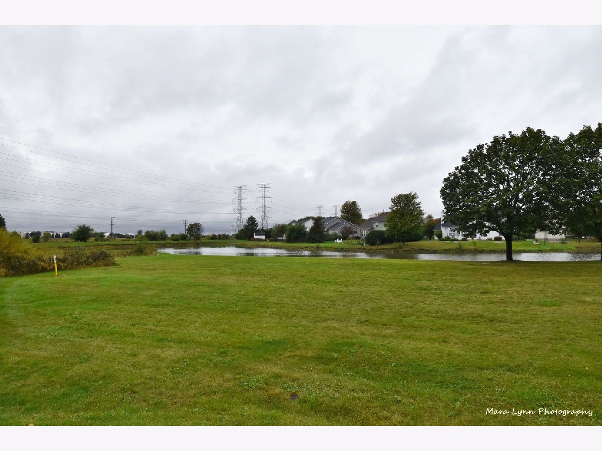 814 Hidden Creek Lane, North Aurora, Illinois 60542 MLS 11241372