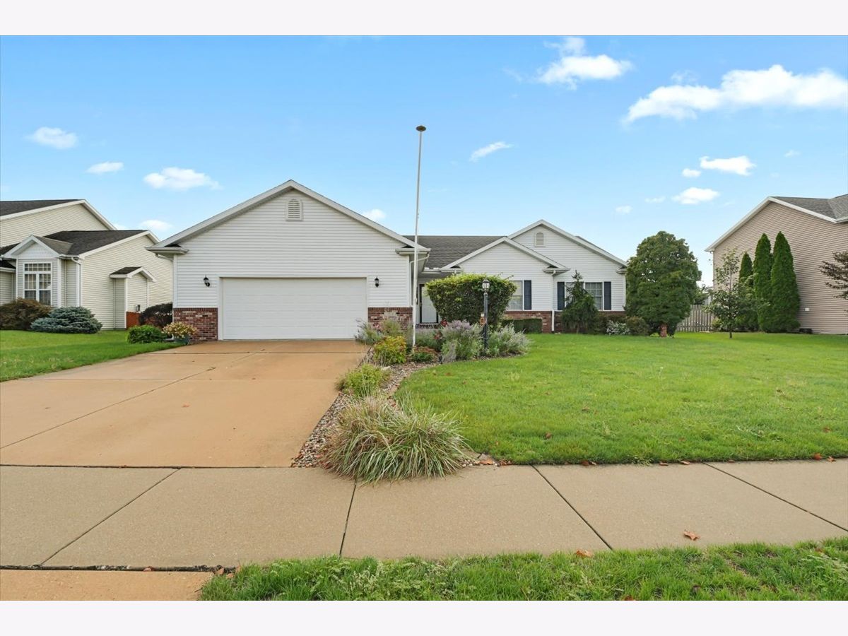 Homes Sold Woodard's Crestlake St Joseph Illinois, 1711 Grand