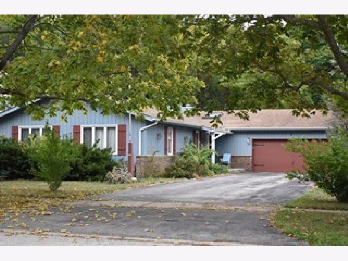 Homes Sold Deep Lake Shores Lake Villa Illinois, 7 Woodhead