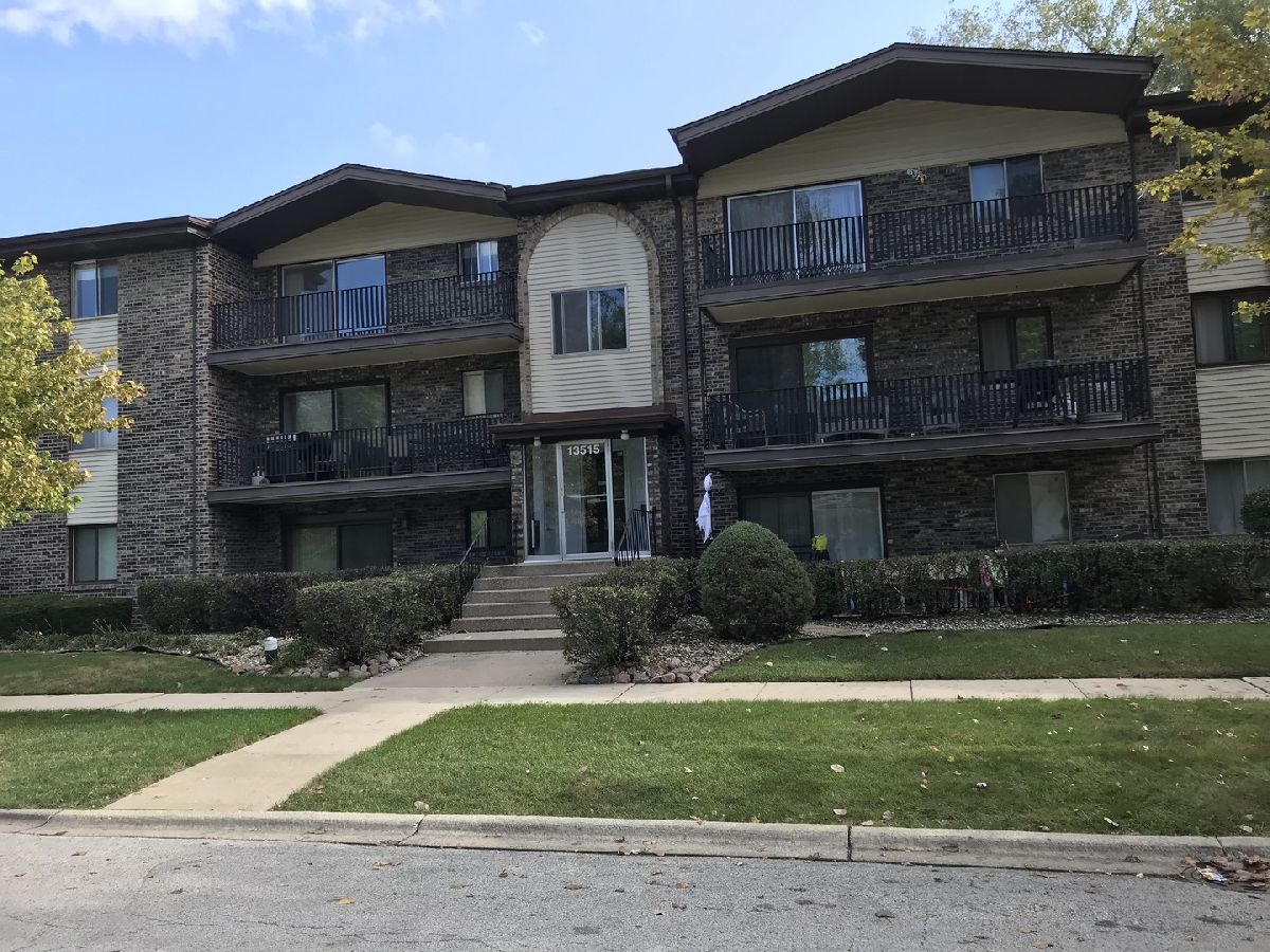 Condominiums Sold Sandpiper North Crestwood Illinois, 13515 Le Claire