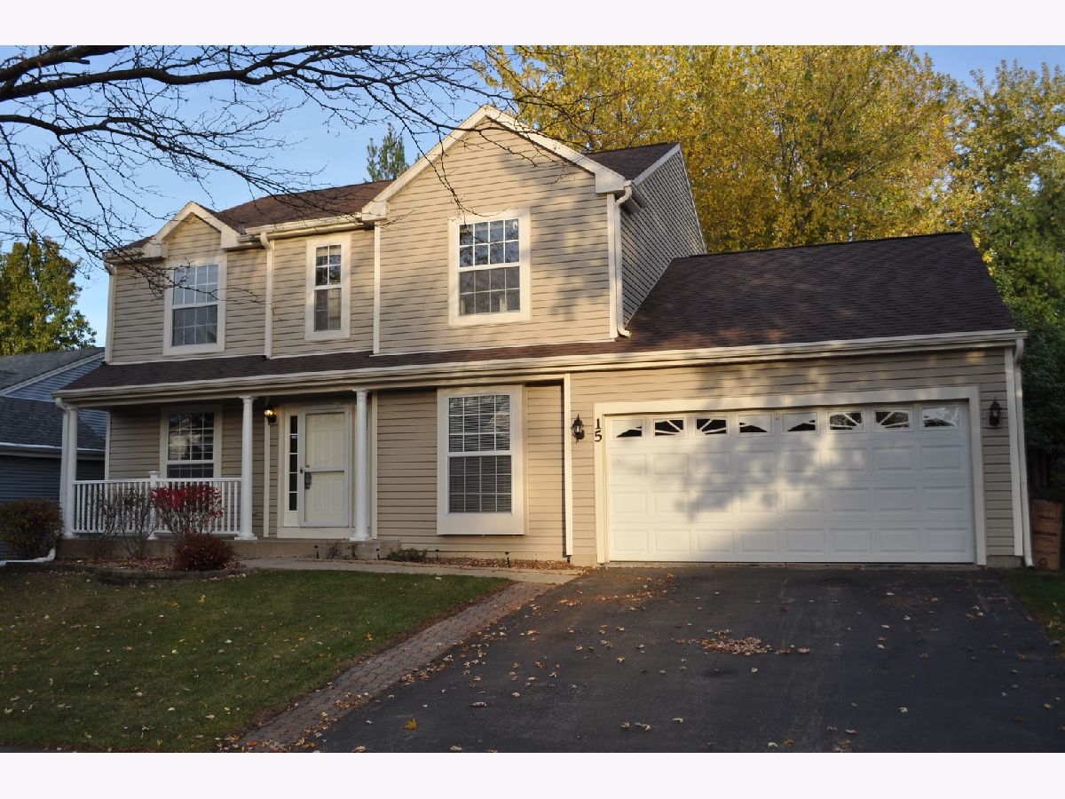 Homes & Condos & Townhomes Rented Oak Knolls Streamwood Illinois