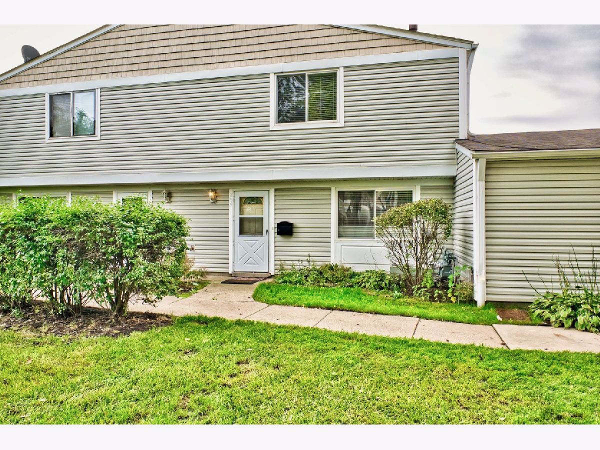 Townhomes & Condos Sold Chelsea Cove Wheeling Illinois, 854 Oxford