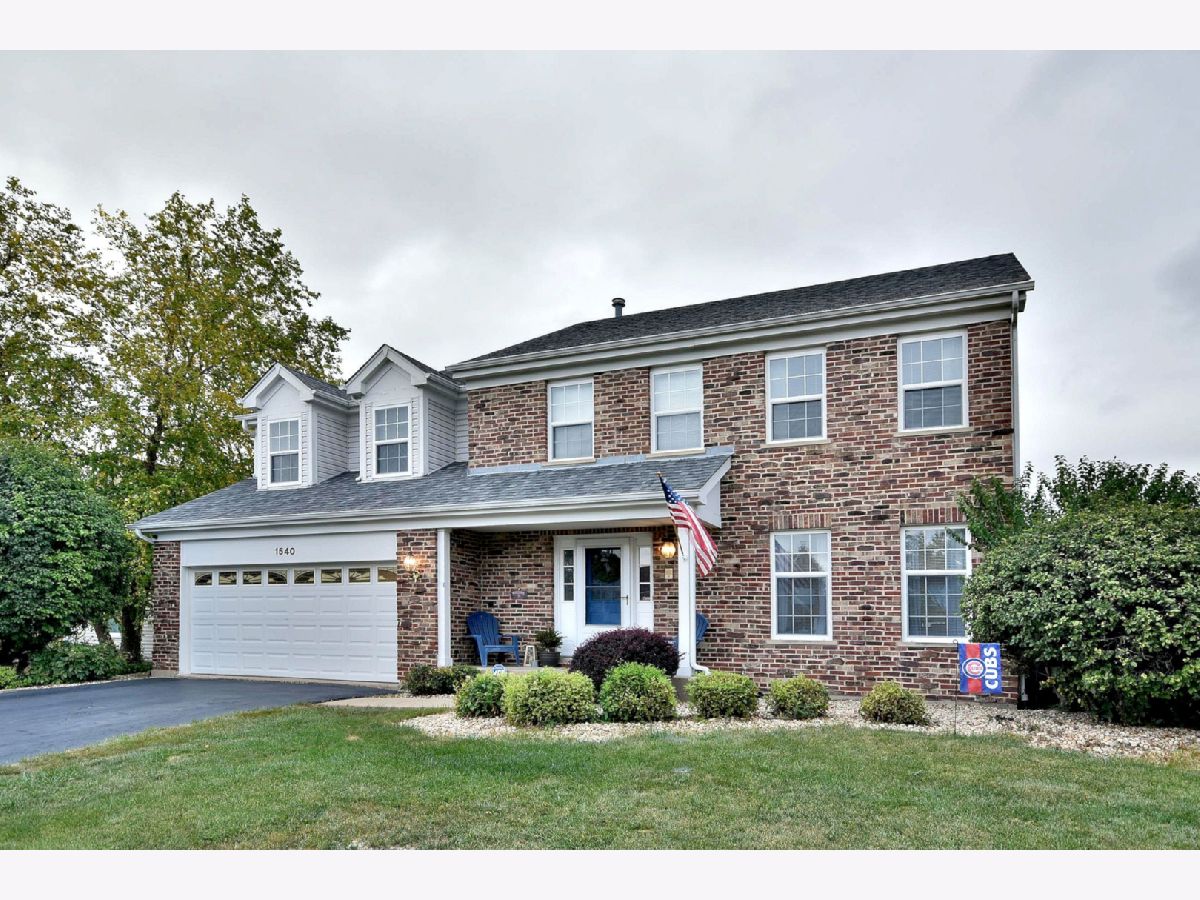 Homes Sold Fieldcrest Farms Algonquin Illinois, 1540 Farmhill