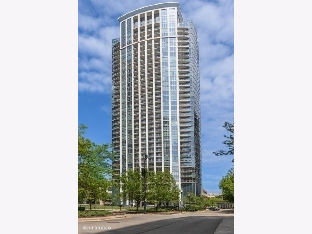 Condominiums Sold Museum Park Tower Iv Chicago Illinois, 1235 Prairie