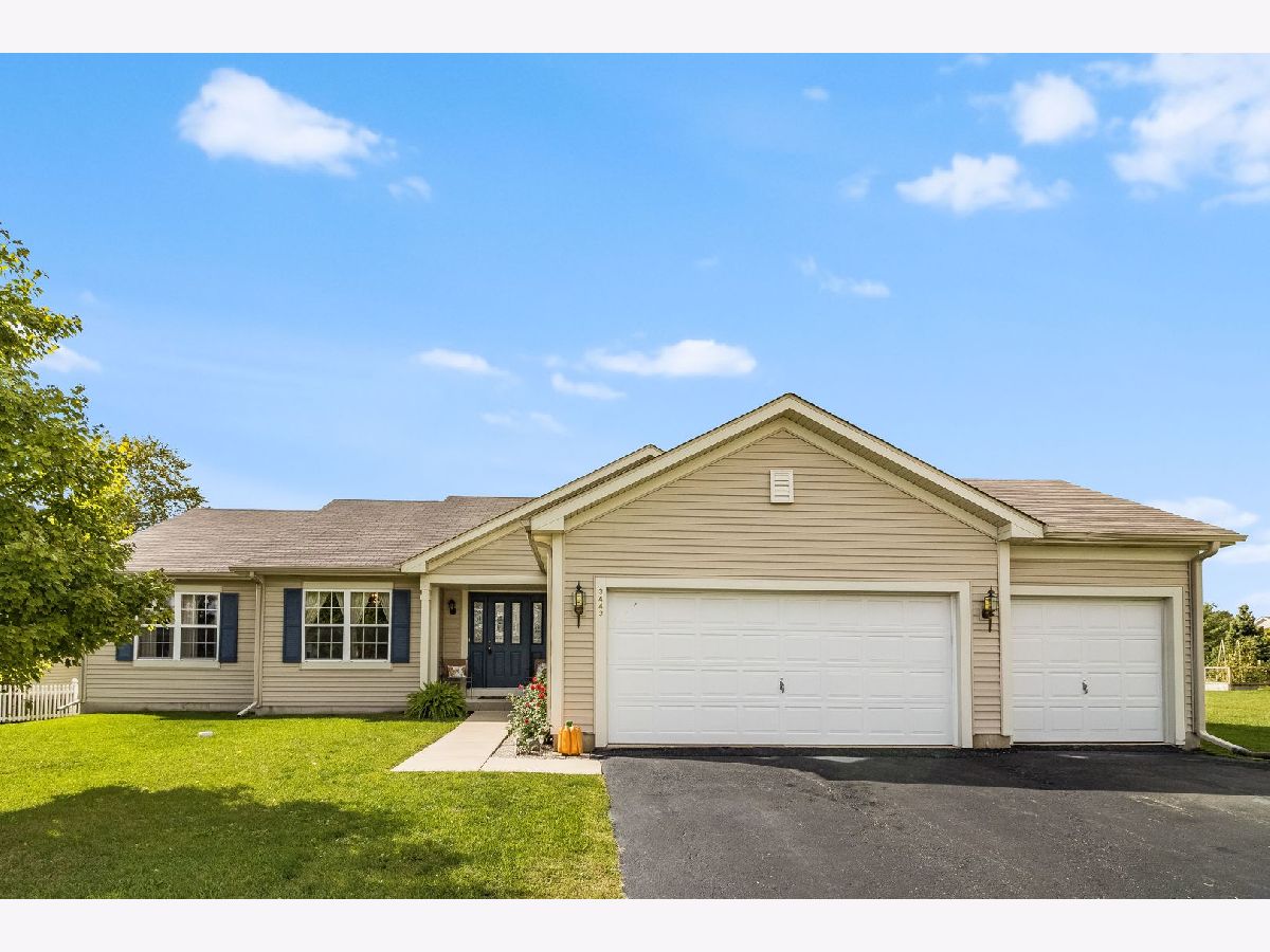 Homes Sold Hidden Grove Dekalb Illinois, 3443 Basswood