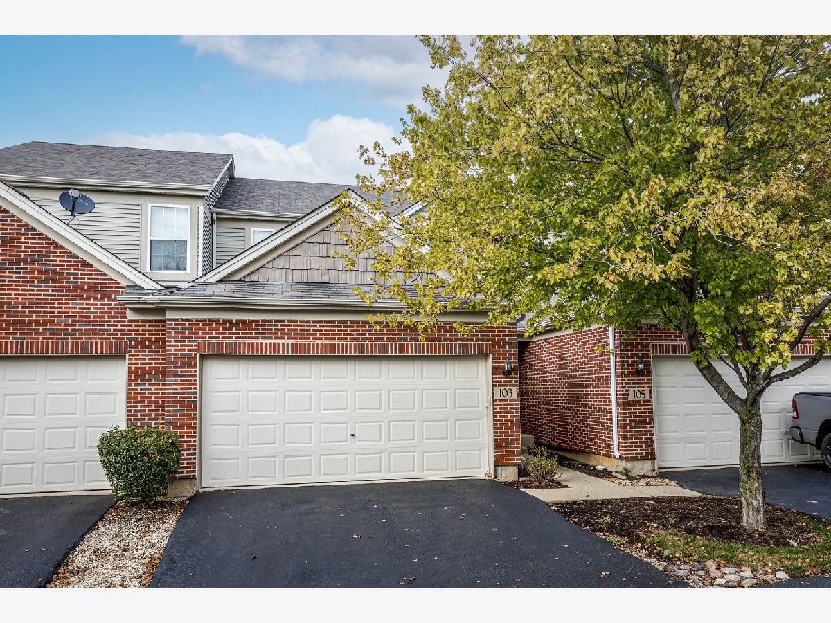 Townhomes Sold Neutrenton Place Elgin Illinois, 103 Neutrenton