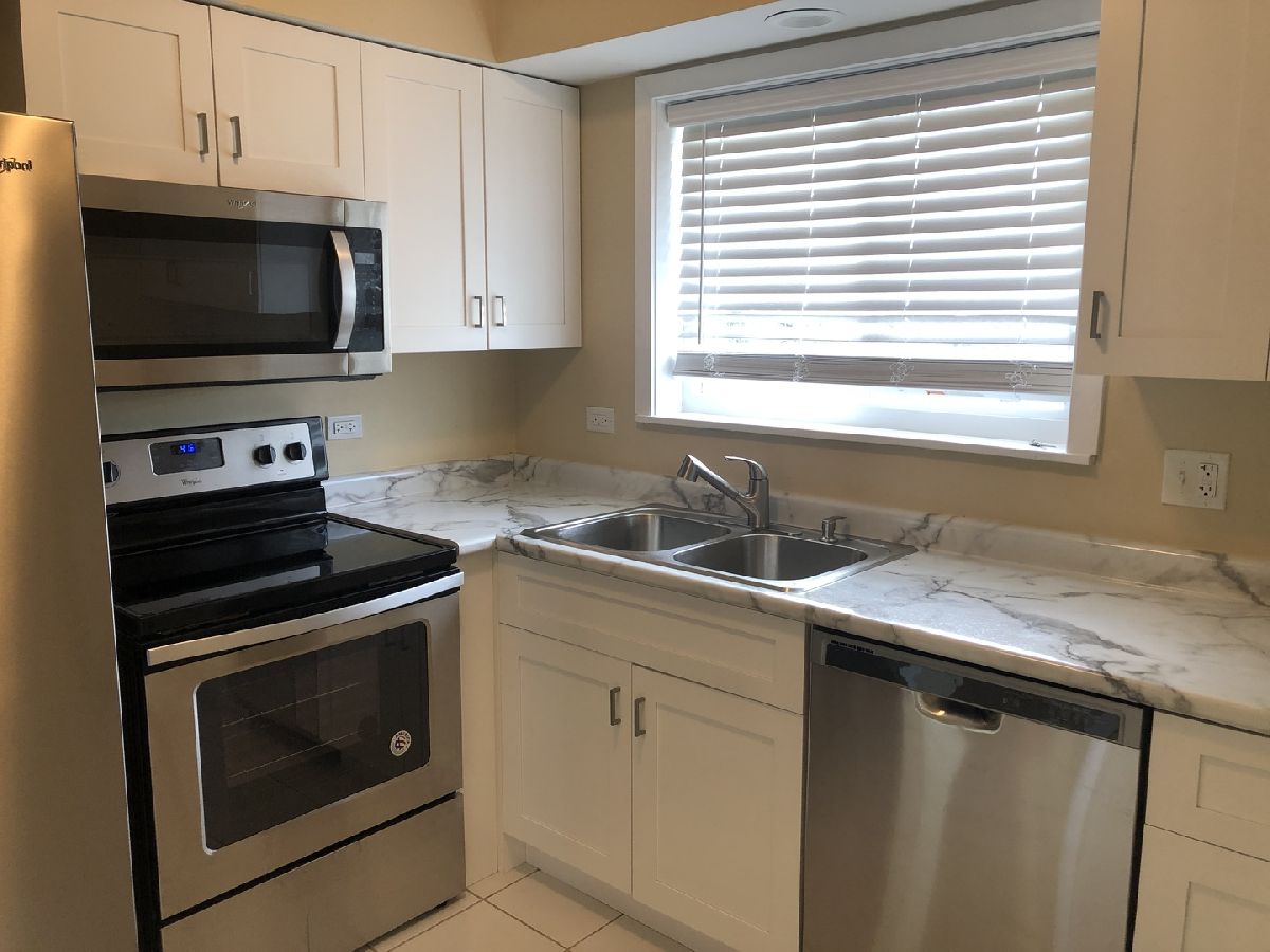 Condominiums Rented Georgetown Palatine Illinois, 322 Carter