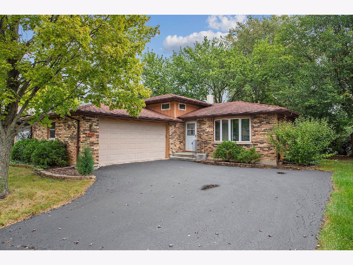 Homes Sold Port Ridge Lockport Illinois, 910 Macgregor