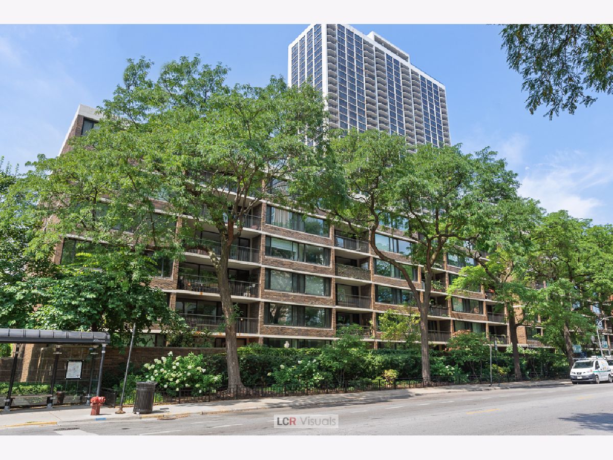 Condominiums Sold Kilmer House Chicago Illinois, 1555 Sandburg
