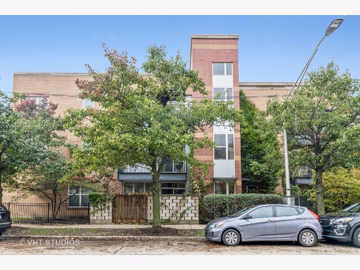 Condominiums Sold Westhaven Park Chicago Illinois, 120 Leavitt