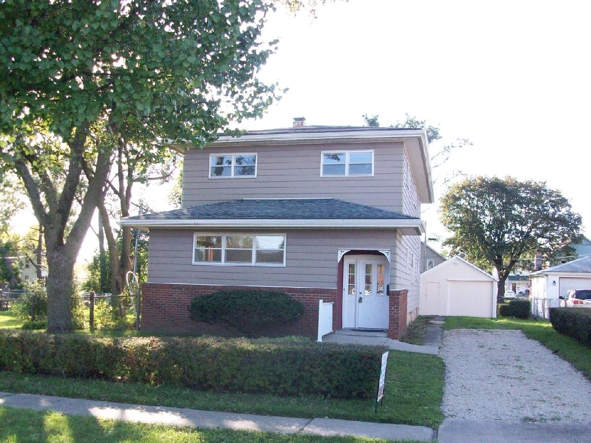  Sold Rochelle Illinois, 122 Washington