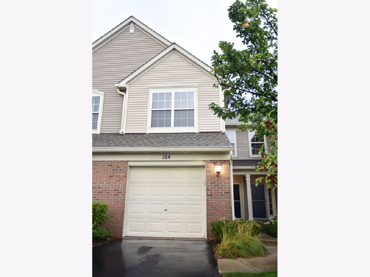 Townhomes & Homes Rented Briargate Grayslake Illinois, 184 Stockton