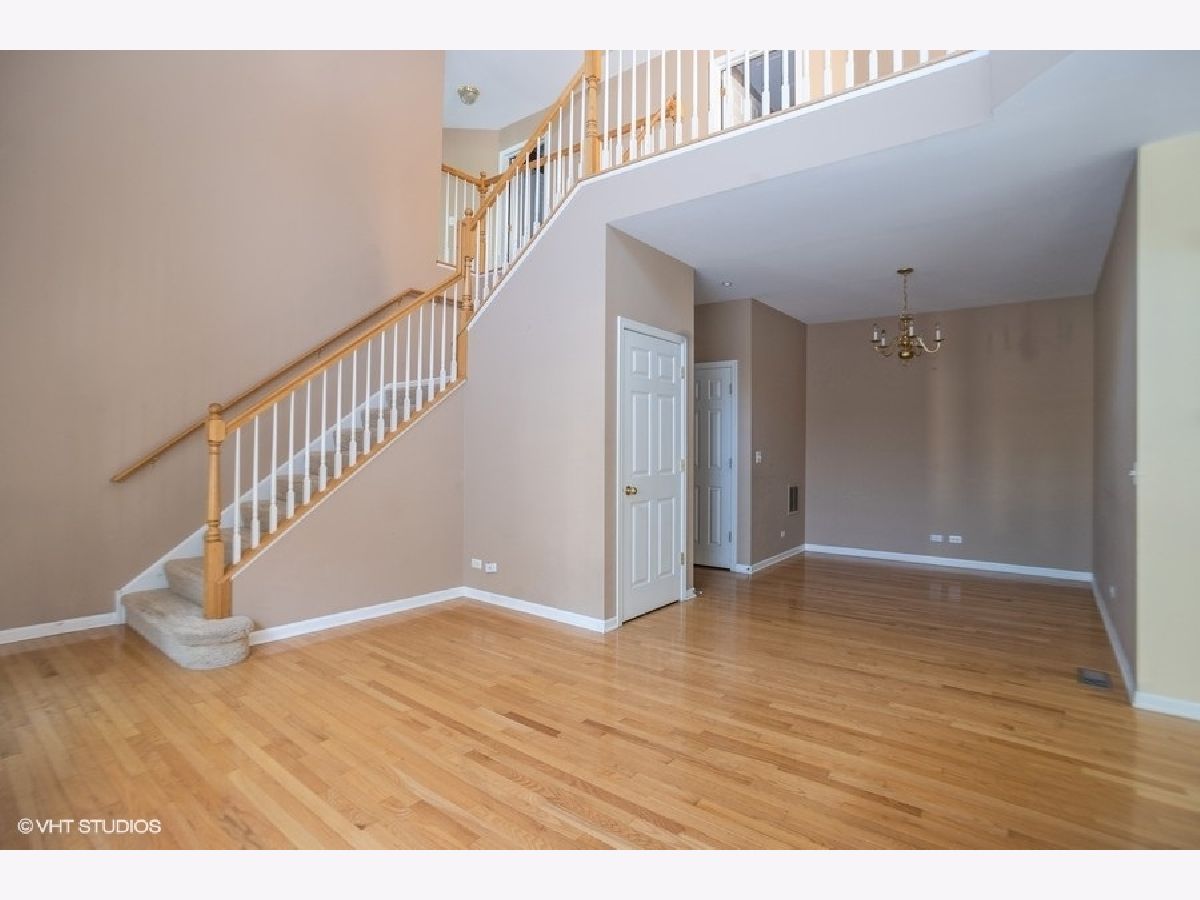 Townhomes & Condos Rented Canterbury Fields Hoffman Estates Illinois, 1821 Kelberg