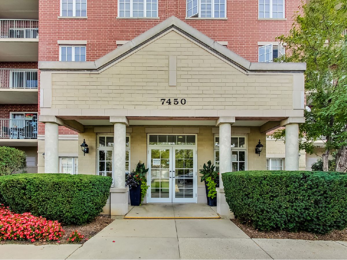 Lincoln Ridge Skokie IL, Condos & Townhomes For Sale & For Rent Sadie