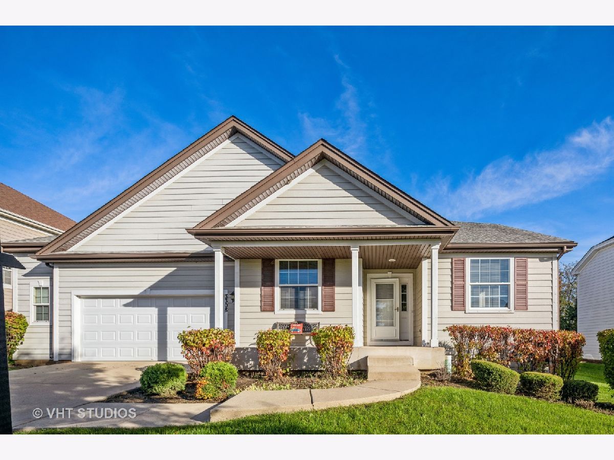 Condominiums & Homes Sold Sandy Creek Elgin Illinois, 3308 Chase