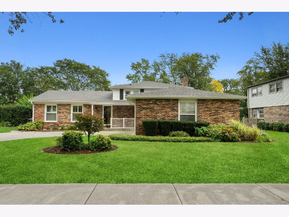 Homes Sold Willows Northbrook Illinois, 2319 Sussex