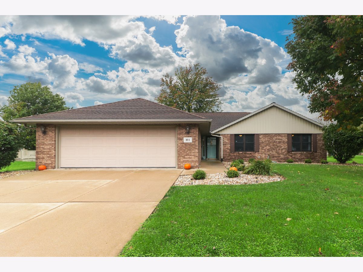  Sold Goodfield Illinois, 104 Parkside