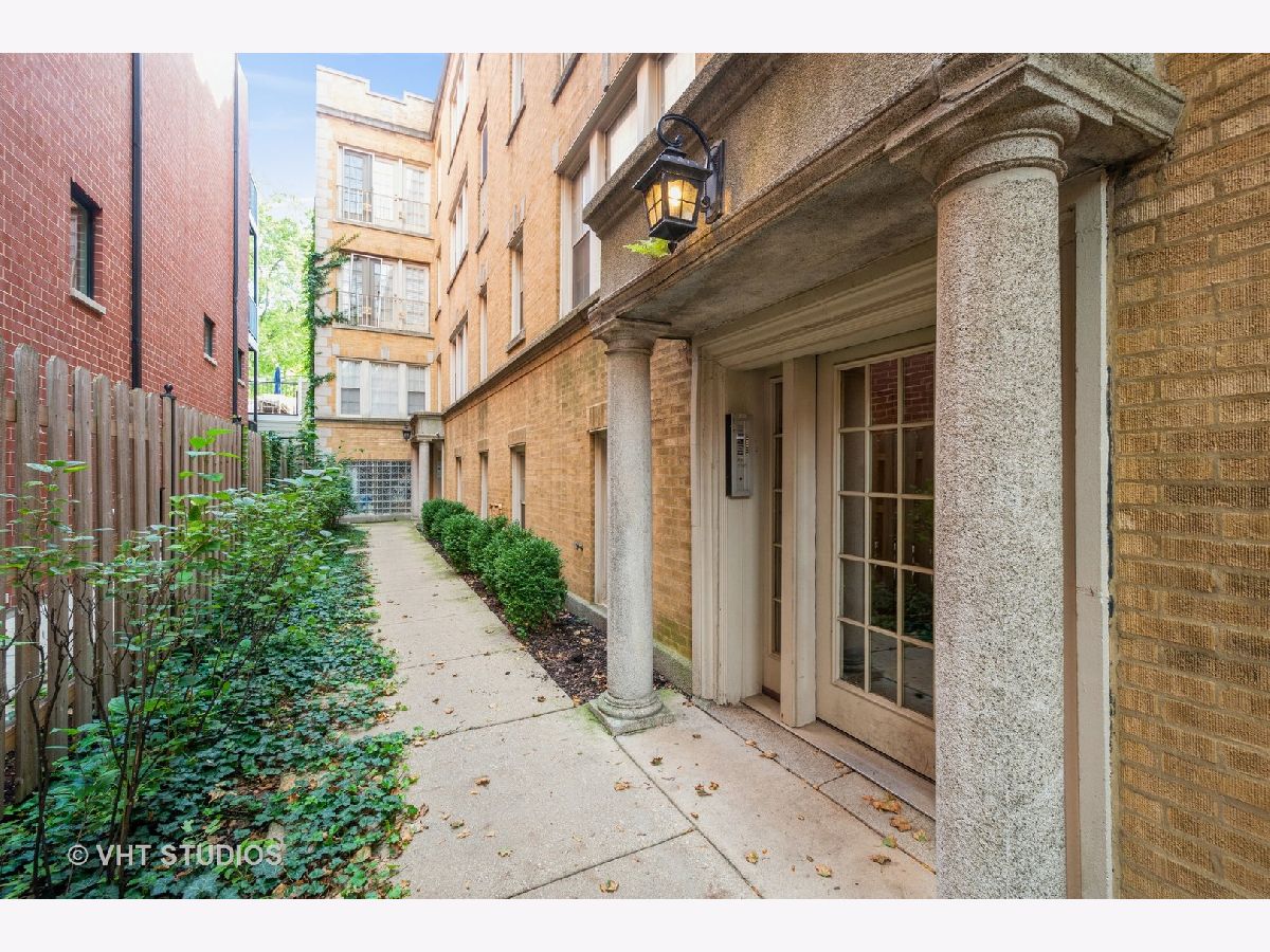 Condominiums & Homes Sold Depaul Chicago Illinois, 2215 Bissell