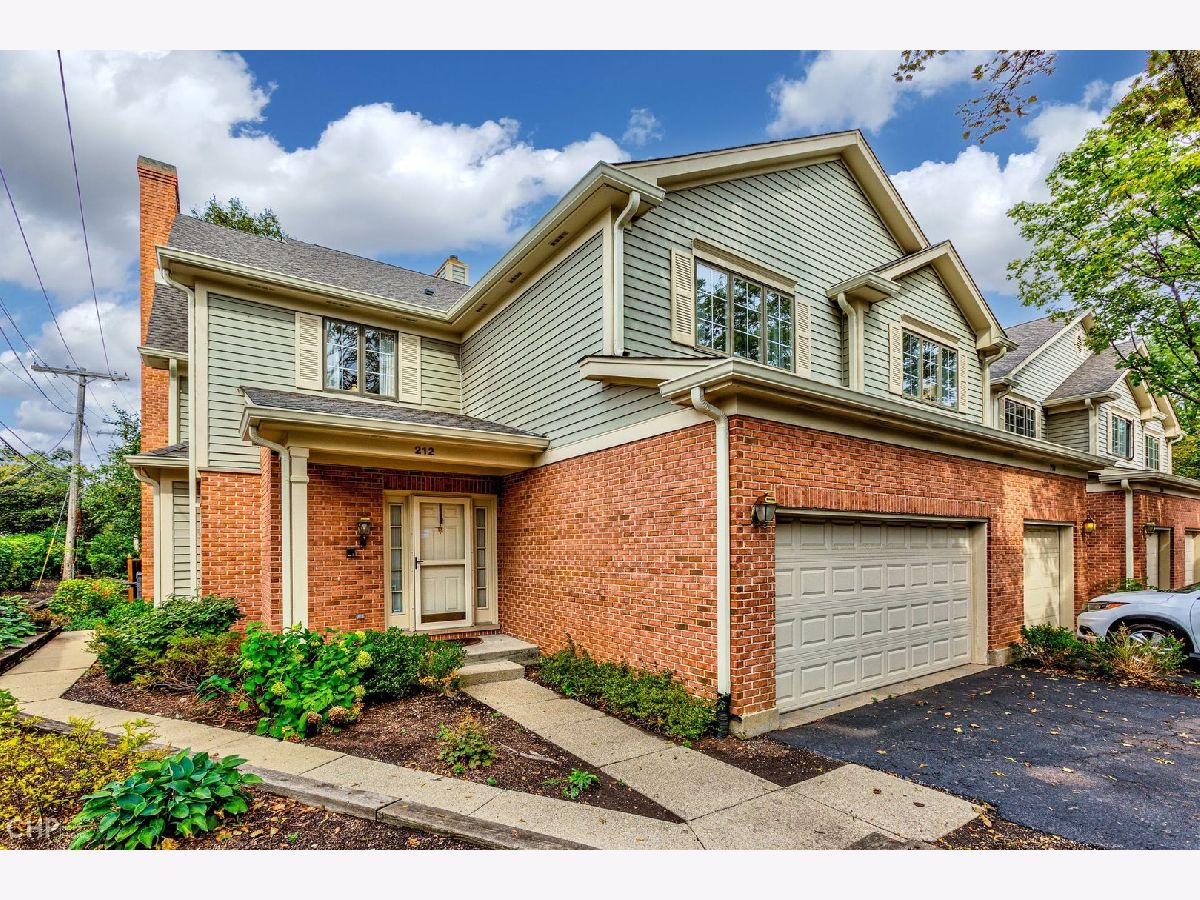 Townhomes Sold Village Commons Mount Prospect Illinois, 212 College