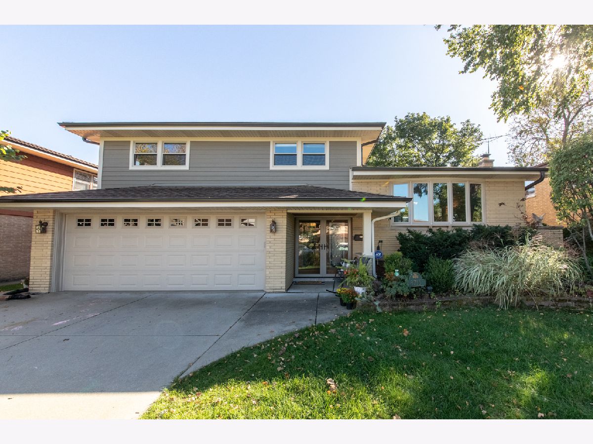 Homes Sold Ransom Ridge Niles Illinois, 8715 Madison