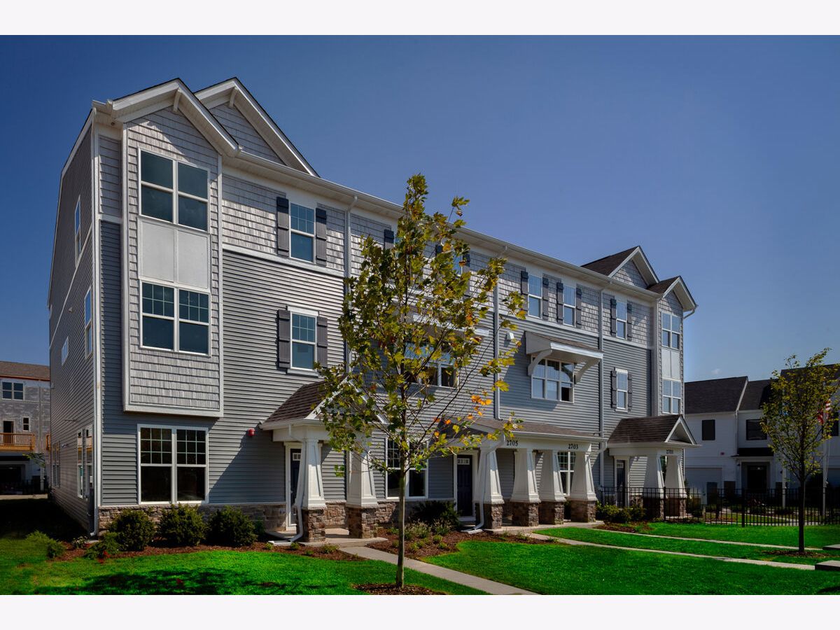 Condos & Townhomes Sold Meadow Square Rolling Meadows Illinois, 3312 Trillium Lot #4.03